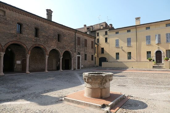 Piazza Leon Battista Alberti景点图片
