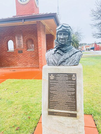 Rushworth War Memorial Clock Tower-拉什沃思必去景点