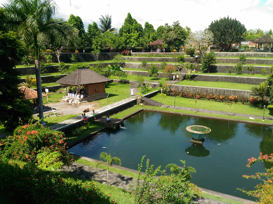 Pura Agung Narmada景点图片