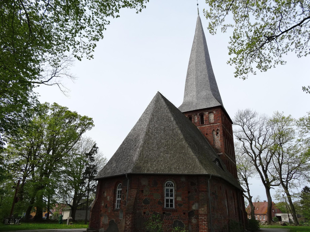 XIV Century Church景点图片