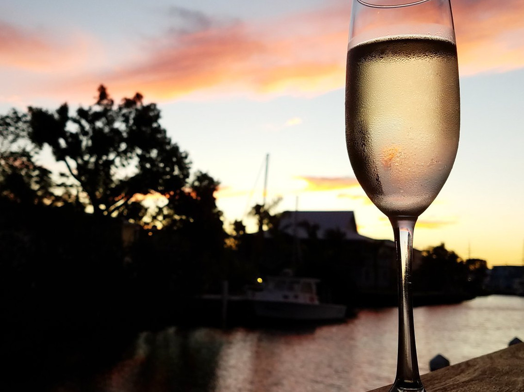 Tavernier旅游景点-The Mar Bar