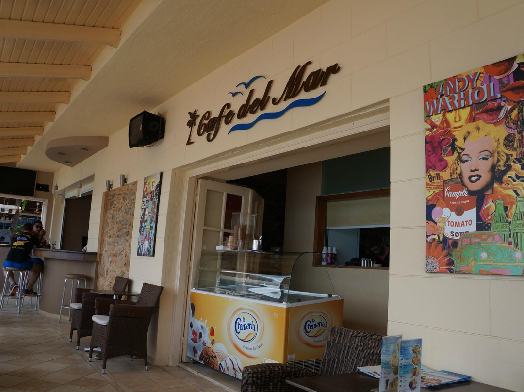 Del Mar Cafe Bar