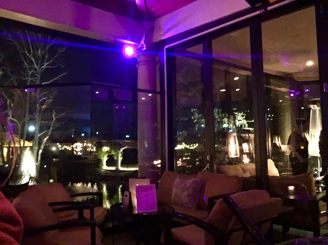 Bogies at the Westlake Village Inn景点图片
