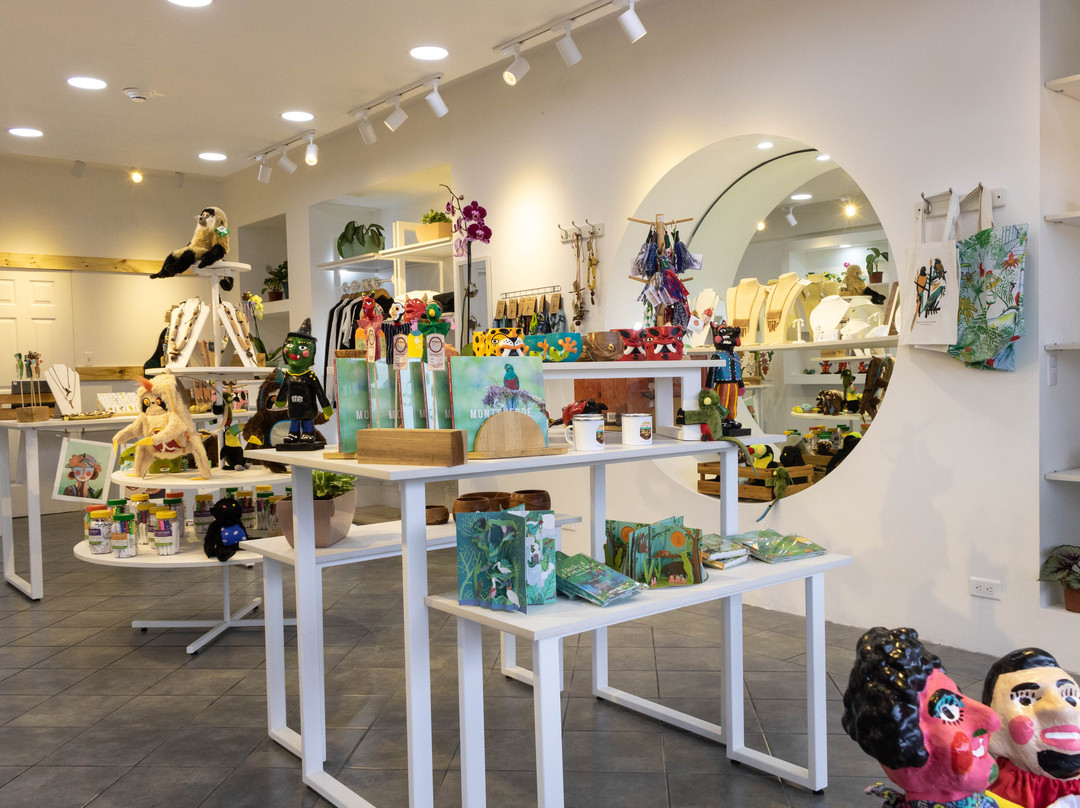 Brillante Souvenir-蒙特沃德必去景点