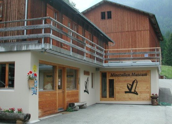 Andre Gorsatt  Mineralien Binntal-Binn必去景点