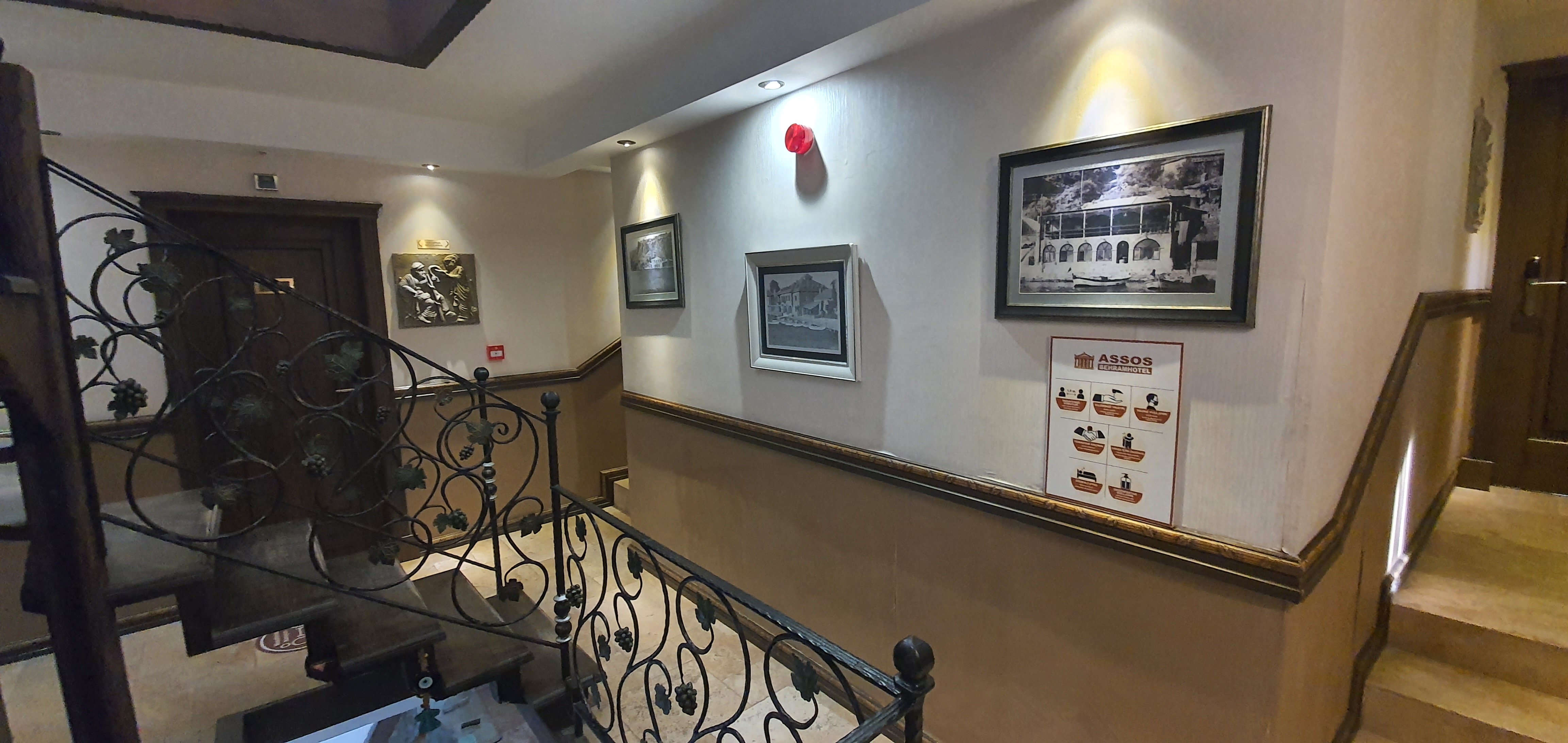 Assos Behram Hotel-浴室