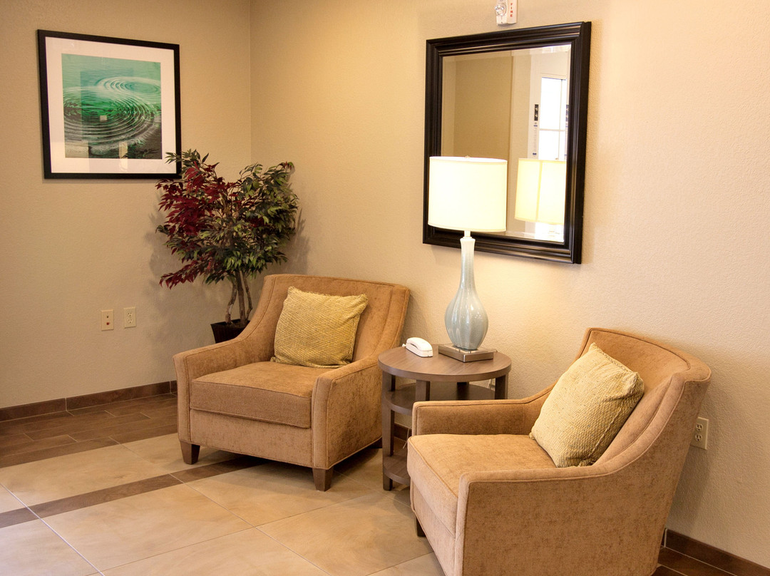 Candlewood Suites Alexandria By IHG主图