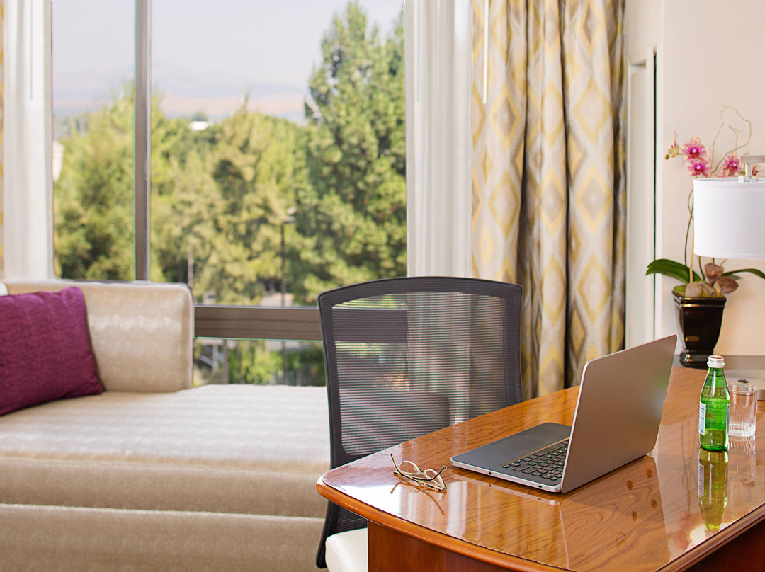 普莱森顿万豪酒店主图