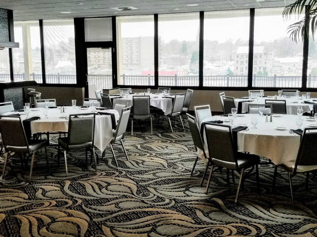 Best Western Plus Oswego Hotel And Conference Center主图