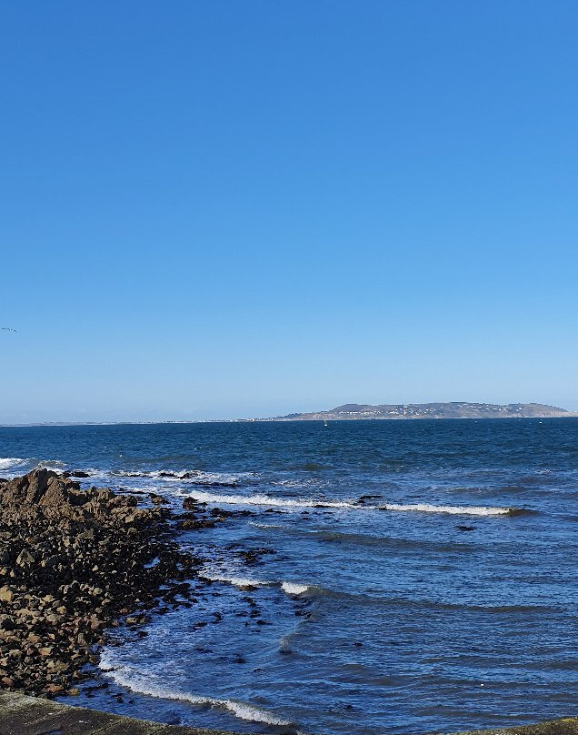 Dun Laoghaire Harbour-当莱瑞必去景点