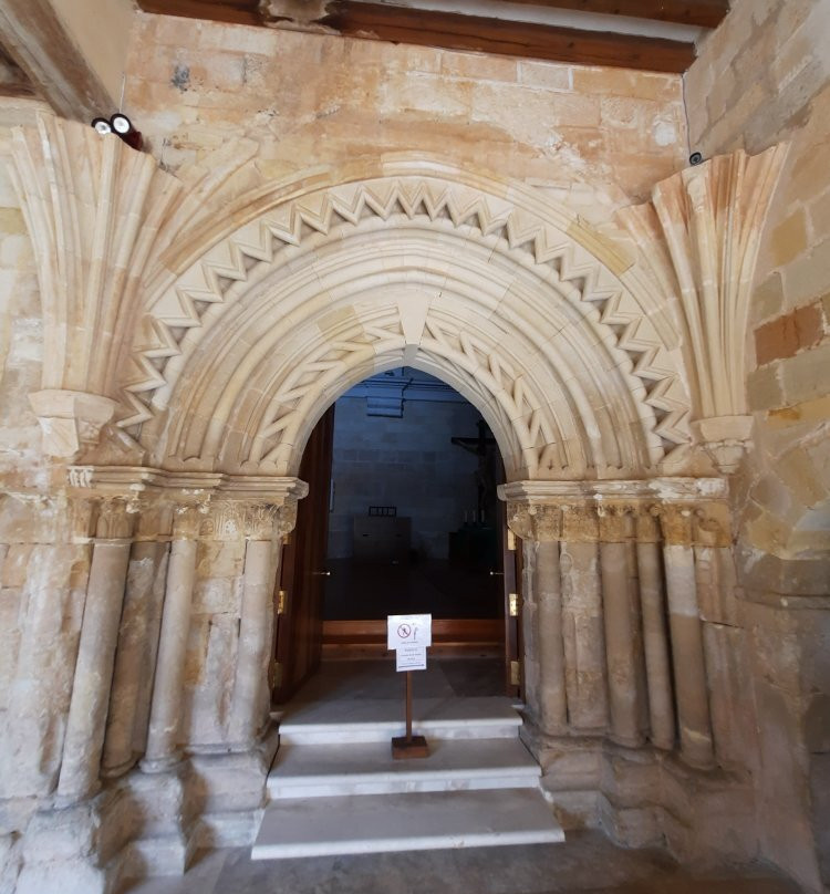 Monasterio de San Andres de Arroyo景点图片