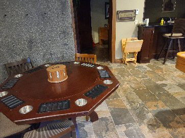 Noble House Suites主图