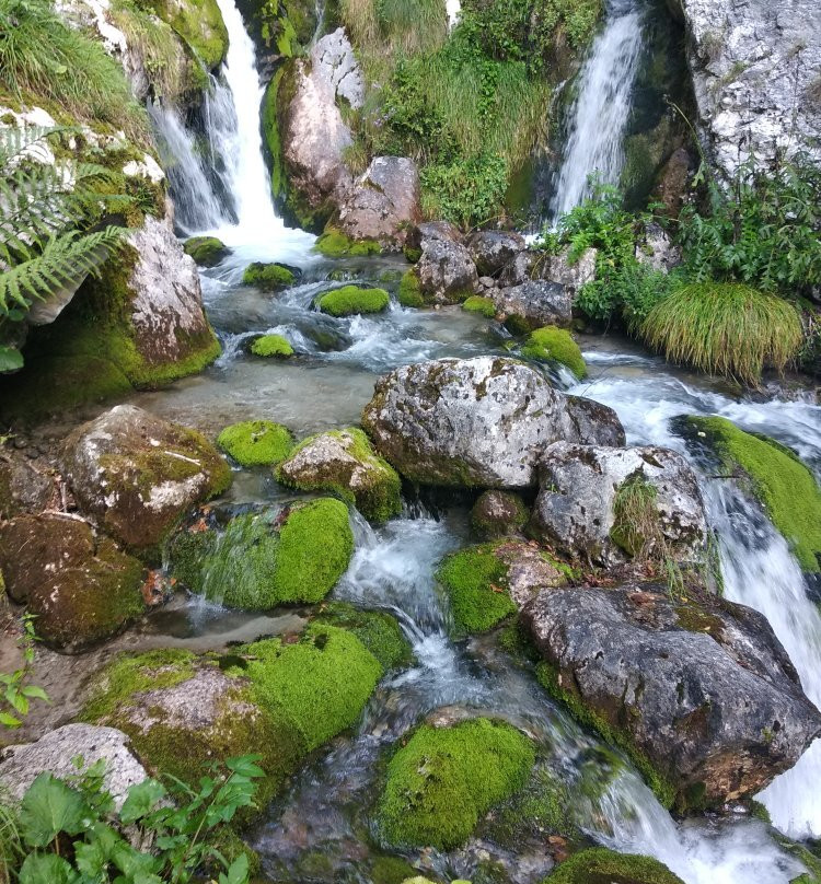 Cascate del Rio Bianco景点图片