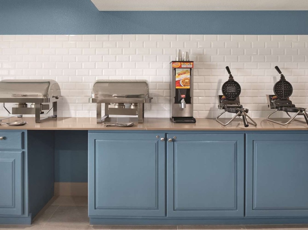 Country Inn & Suites by Radisson, Pella, IA主图