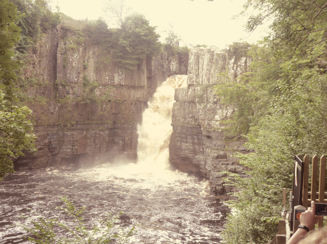 High Force Waterfall景点图片