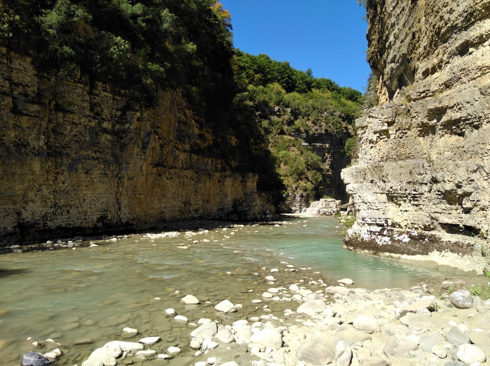 Osum Canyon (Kanioni i Osumit)景点图片