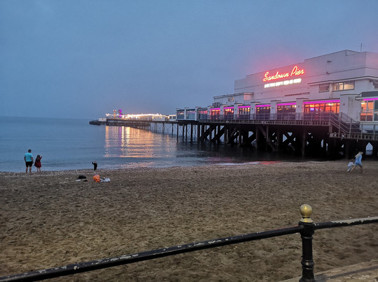 Denewood Hotel主图