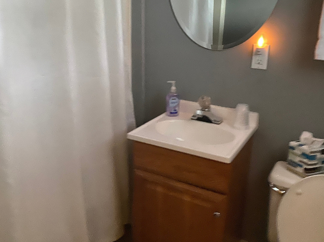 The Pine Tavern Lodge主图