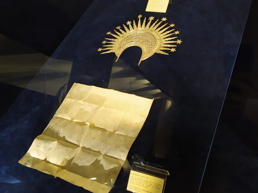 Museo Diocesano Di Arte Sacra-Ales必去景点
