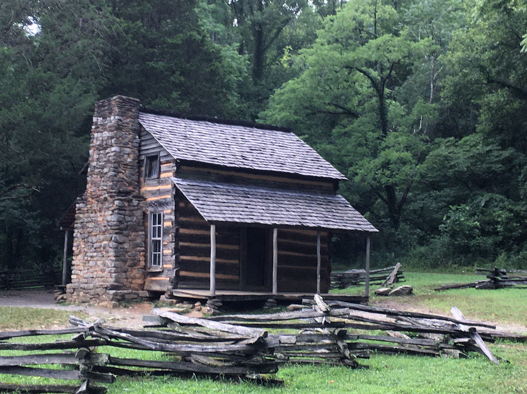 Noah Bud Ogle Cabin-大雾山国家公园必去景点