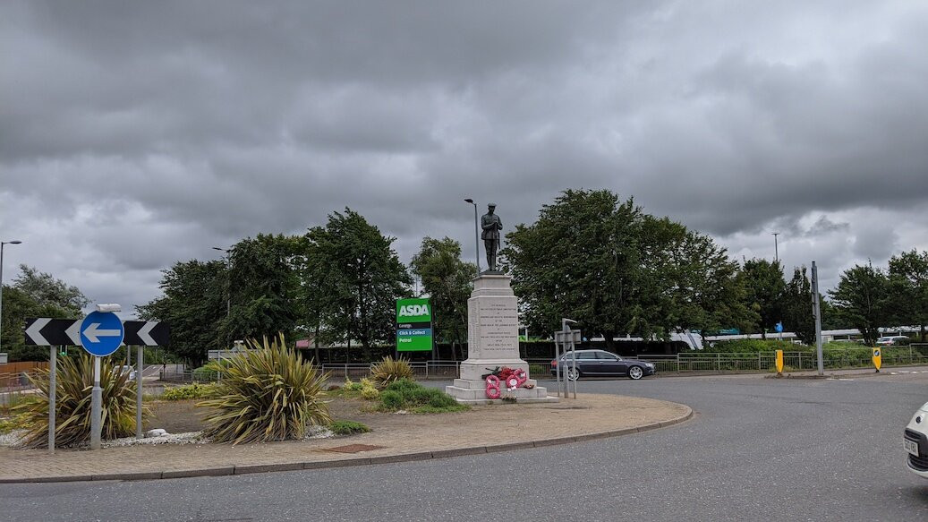 Newmains War Memorial-Newmains必去景点