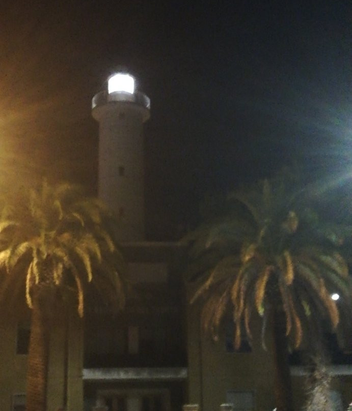 Faro del Porto景点图片