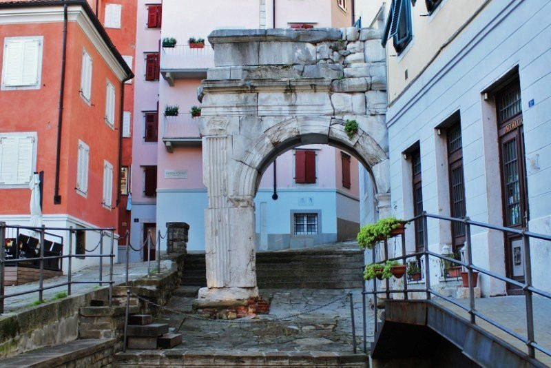 Arco di Riccardo-的里雅斯特必去景点