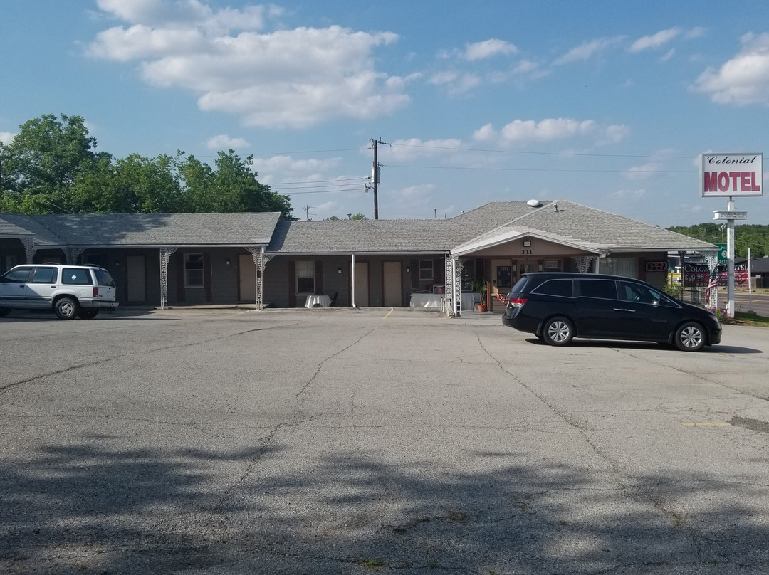 Colonial Motel主图