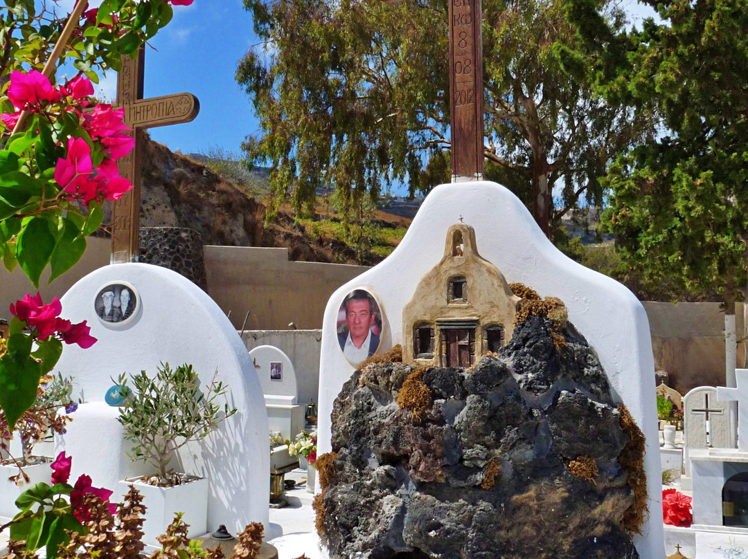 Ierós Naós Panagías Episkopís Thíras-Moni Profitou Iliou必去景点