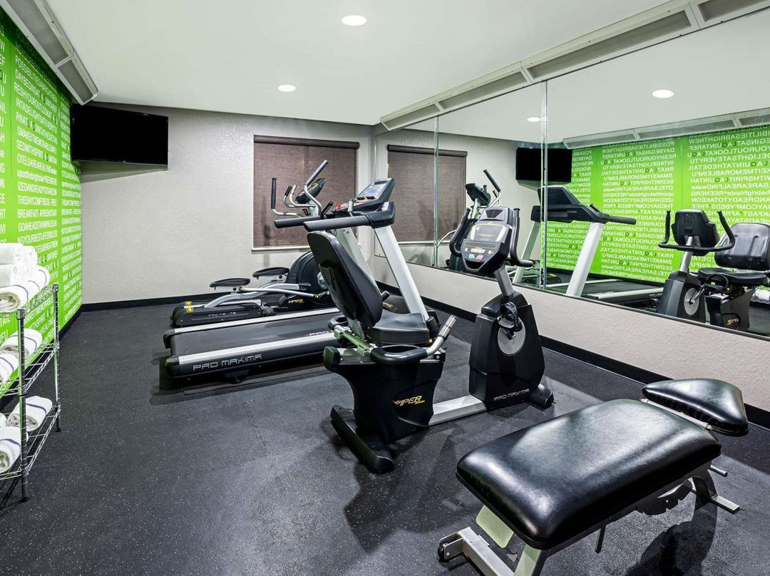 La Quinta Inn & Suites by Wyndham Conroe主图