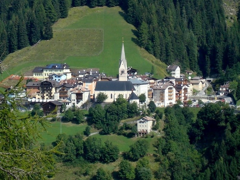 Parrocchia Di San Giacomo Maggiore-利维纳隆戈德尔科尔迪拉纳必去景点