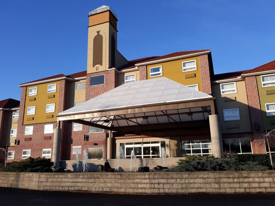 贝斯特韦斯特桑达斯基套房酒店主图