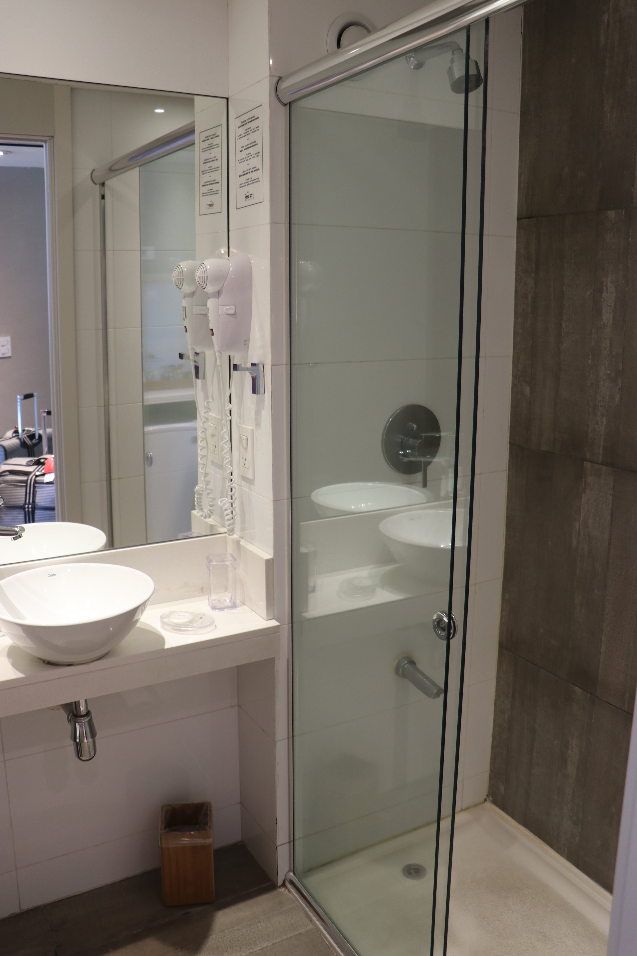 Smart Hotel Montevideo-浴室