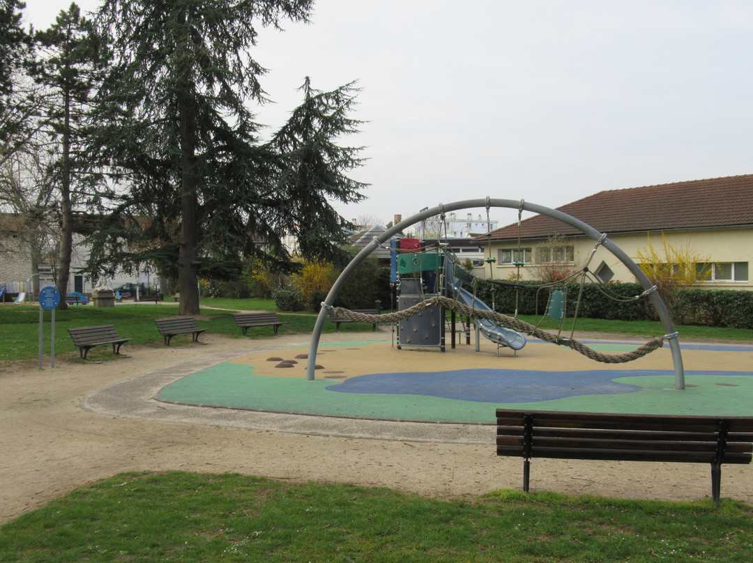 Square de la Pie-圣莫代福塞必去景点