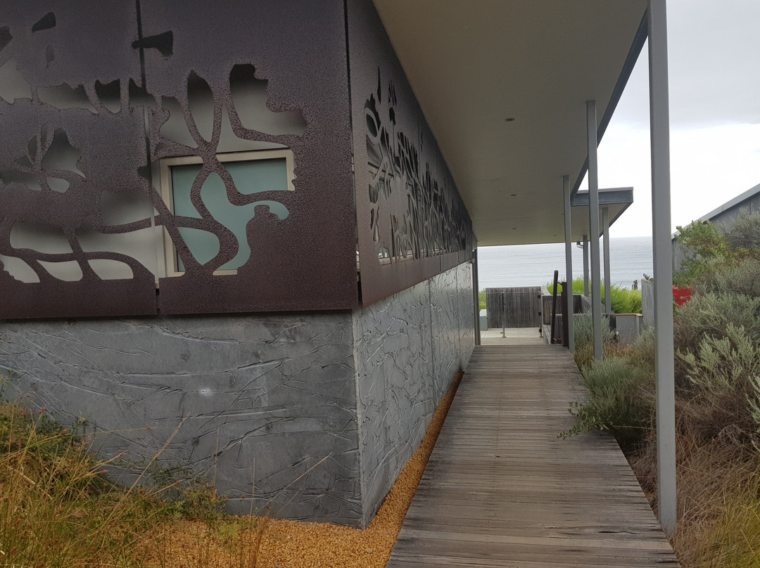 英吉度温泉度假酒店主图