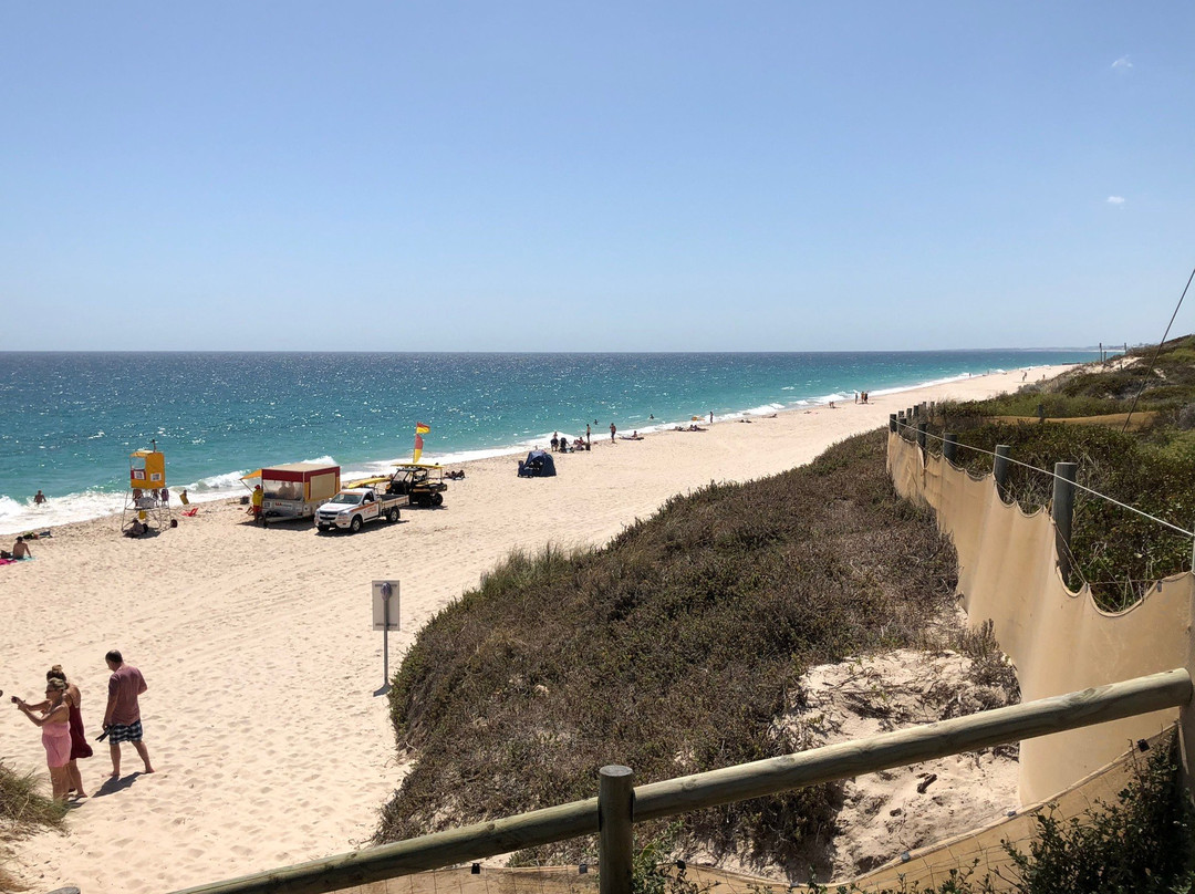 洛里厄特海滩-城市海滩必去景点