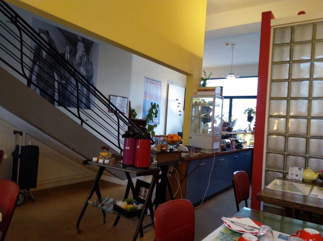 奥斯卡酒店主图