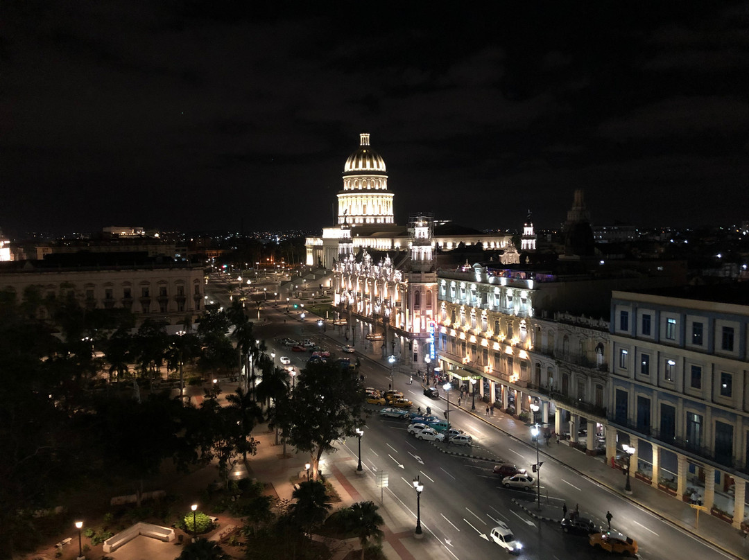 因佩罗斯塔帕克中央酒店主图