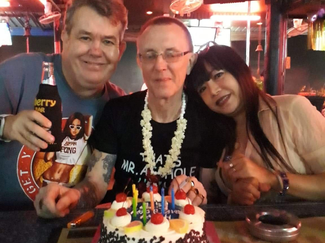 Cherry Bar Pattaya-芭堤雅必去景点