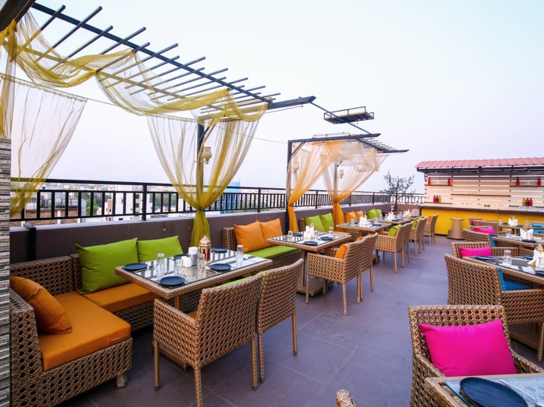 赫米蒂奇城市酒店主图