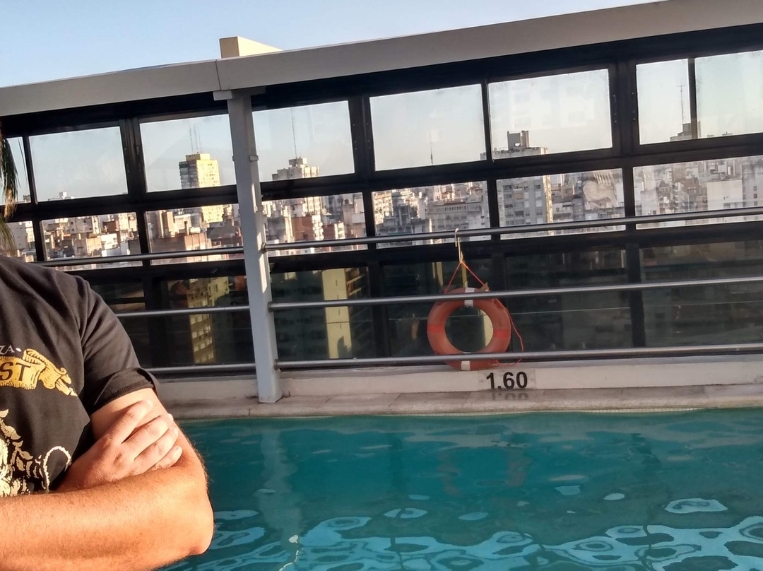 罗斯大厦酒店主图