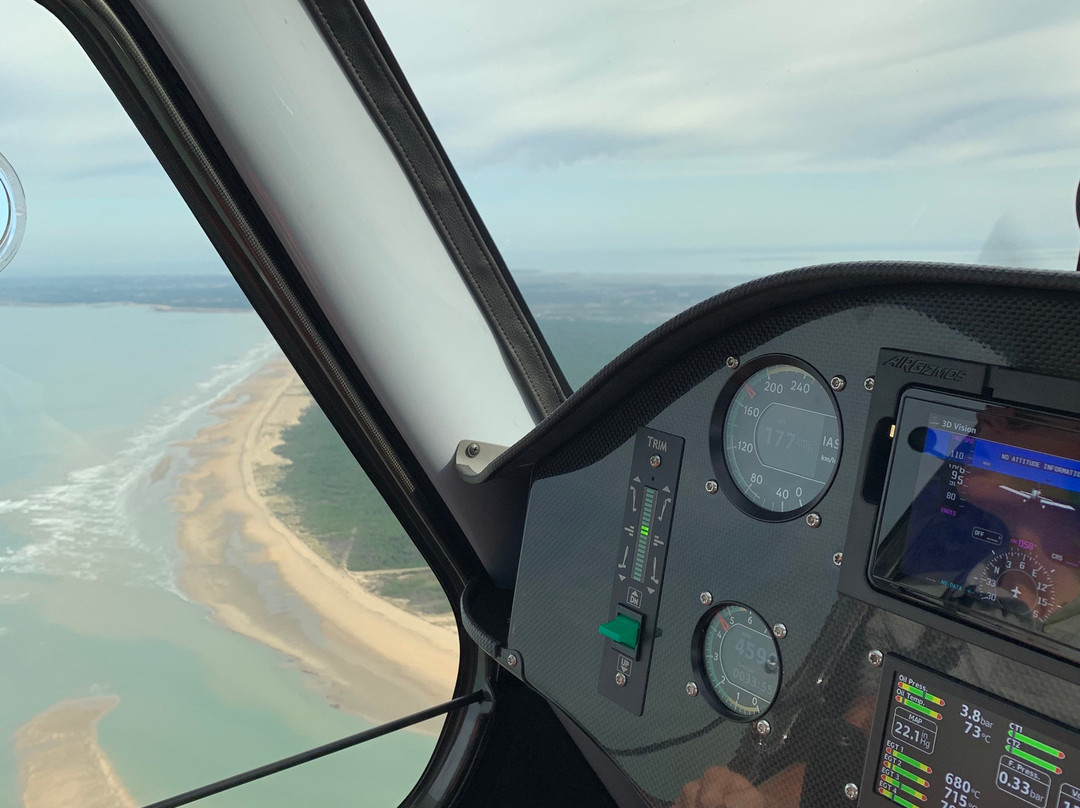 Royan Aircraft景点图片