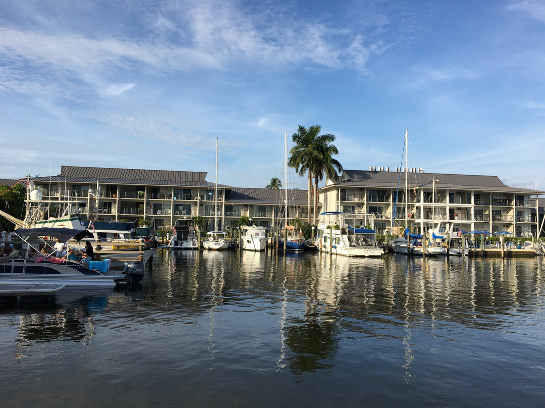 Cove Inn on Naples Bay主图