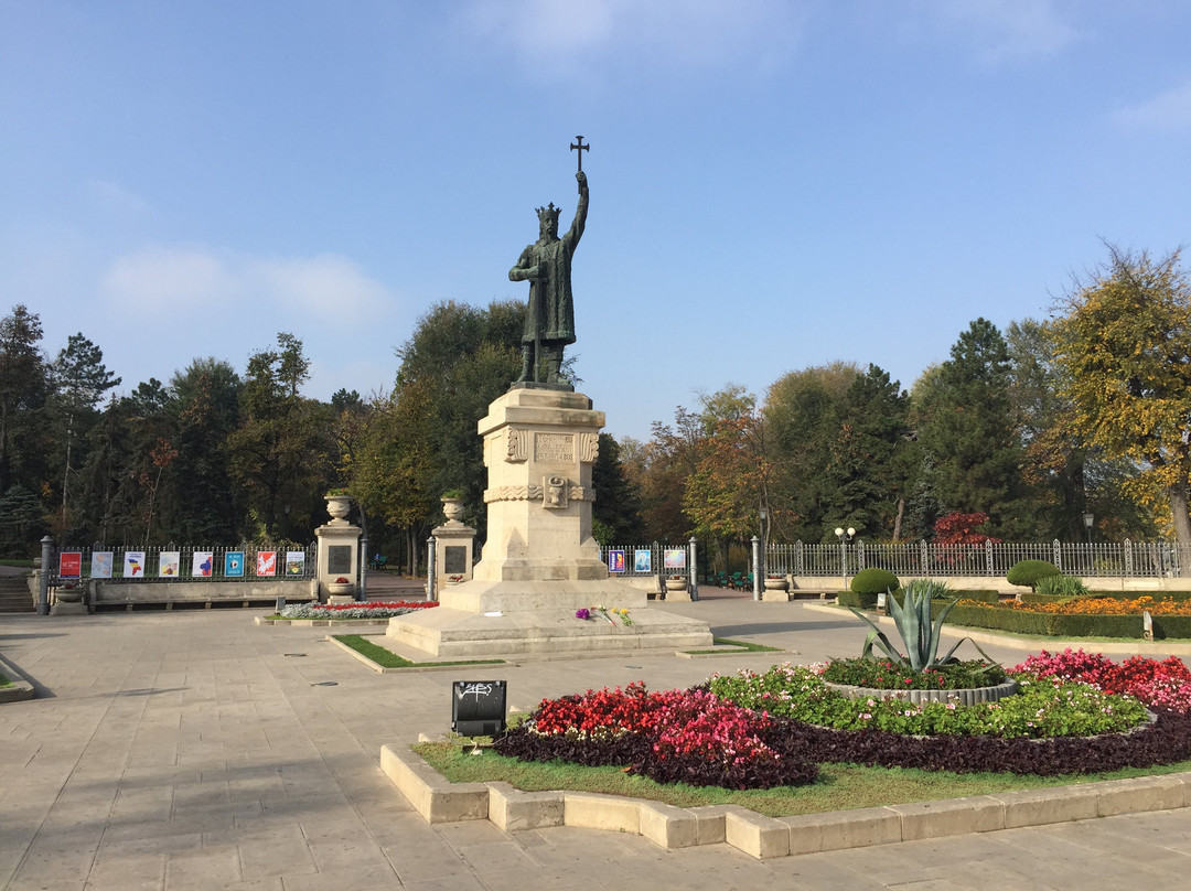 Stephen the Great Monument-基希讷乌必去景点