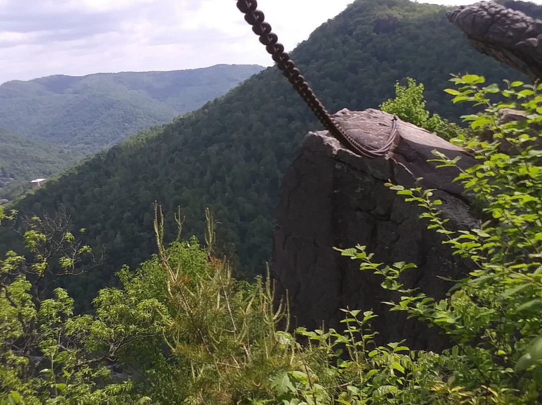 Chained Rock-Pineville必去景点