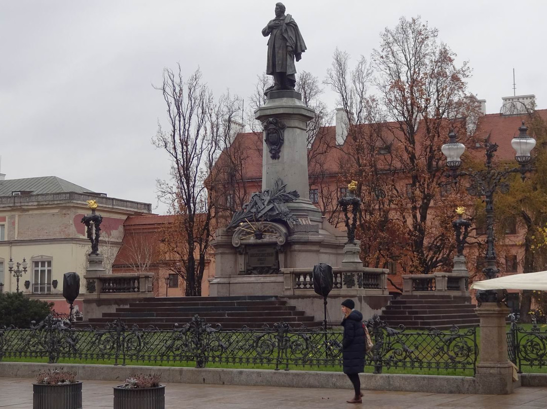Adam Mickiewicz Monument景点图片