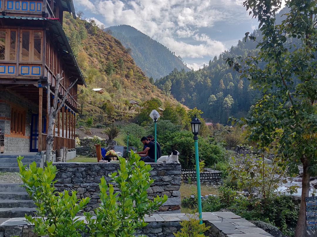 BlueHouse by the River主图