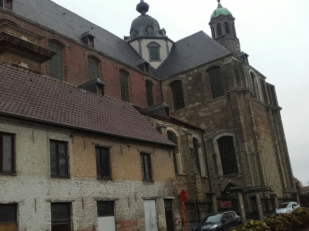 Onze-Lieve-Vrouw Hemelvaartkerk景点图片