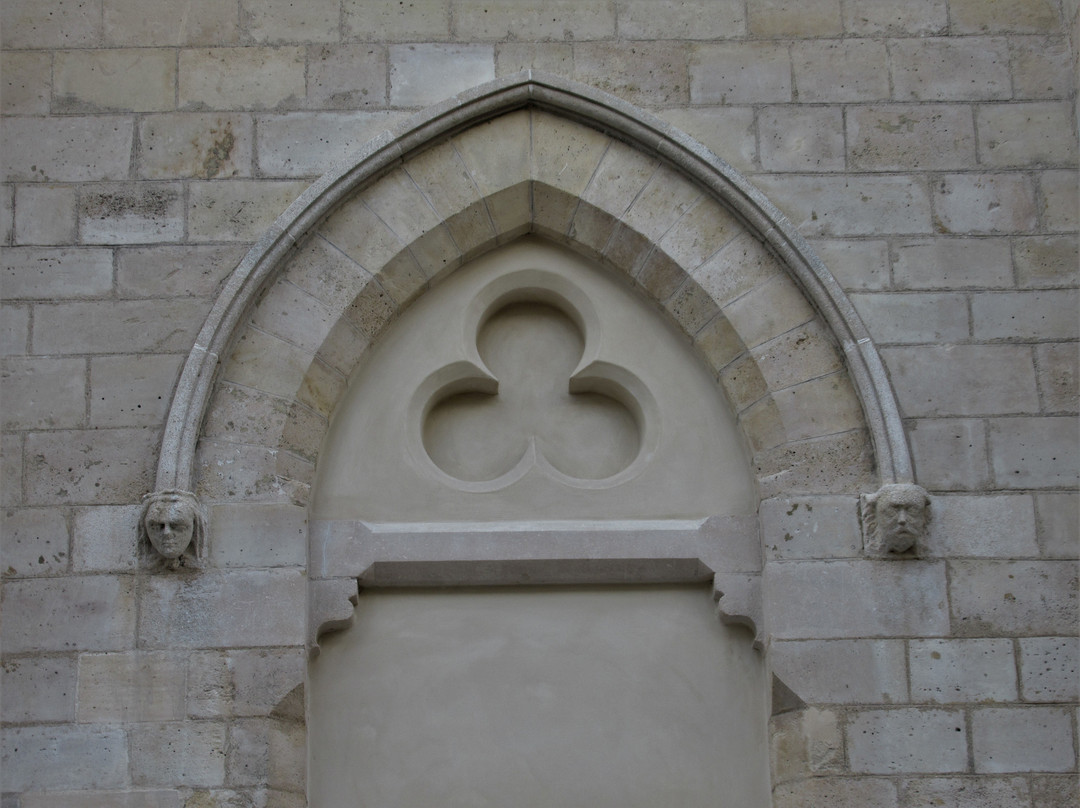Eglise Saint Pierre景点图片
