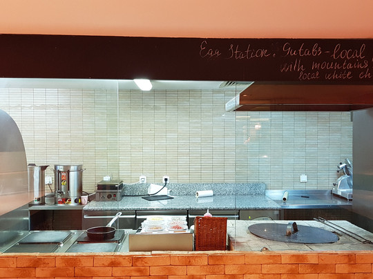 巴达马达凯宾斯基酒店主图